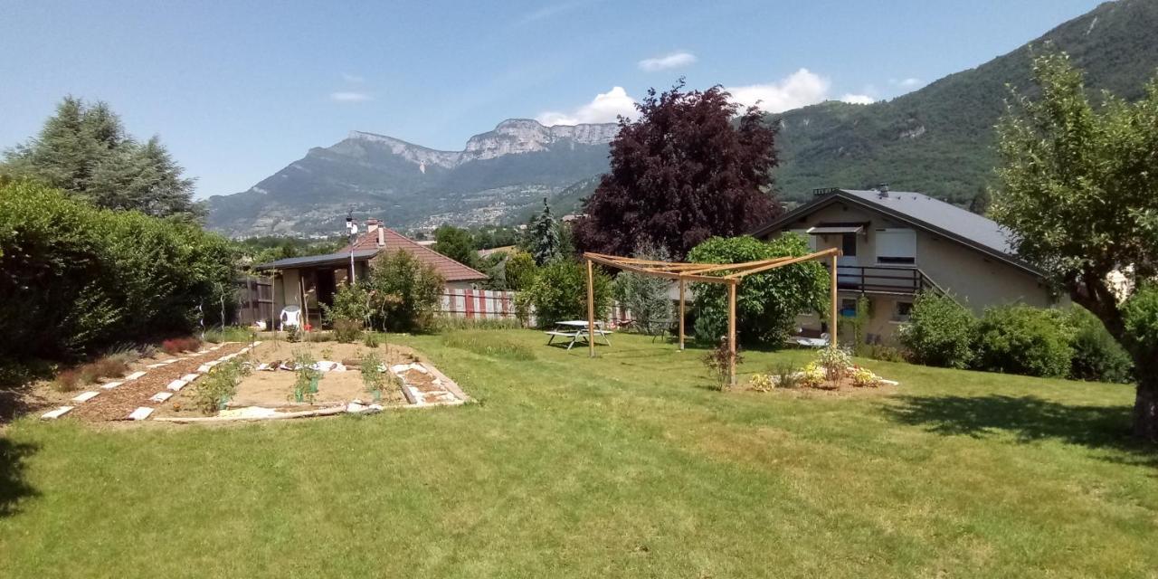 Zimmer mit Frühstück Challes-les-Eaux Exterior foto